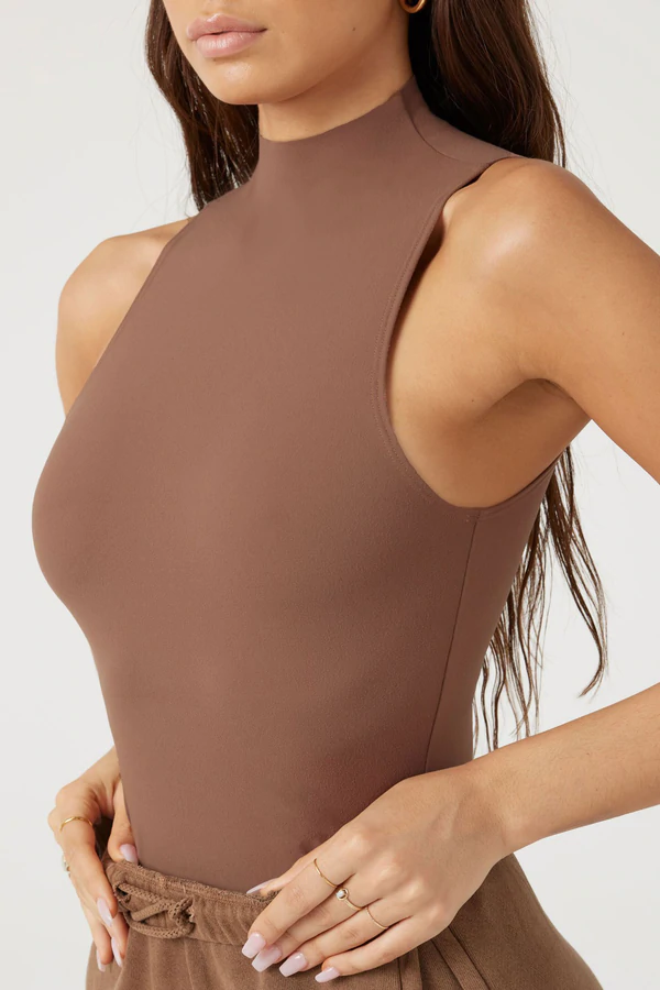 RARE SMOOTHING MOCK NECK TANK