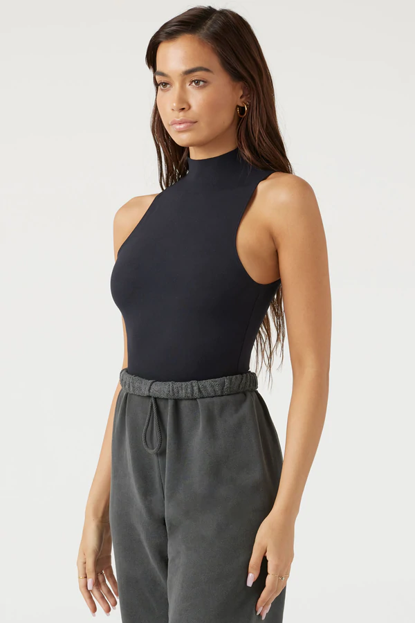 RARE SMOOTHING MOCK NECK TANK