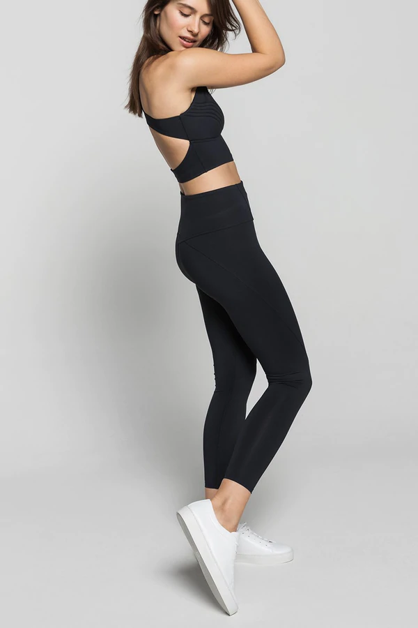 RARE SWIRL CROP LEGGINGS